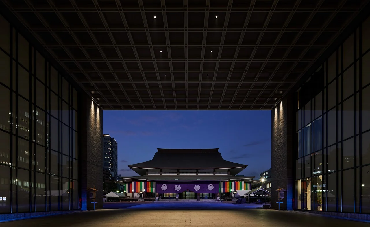 御堂会館の外観